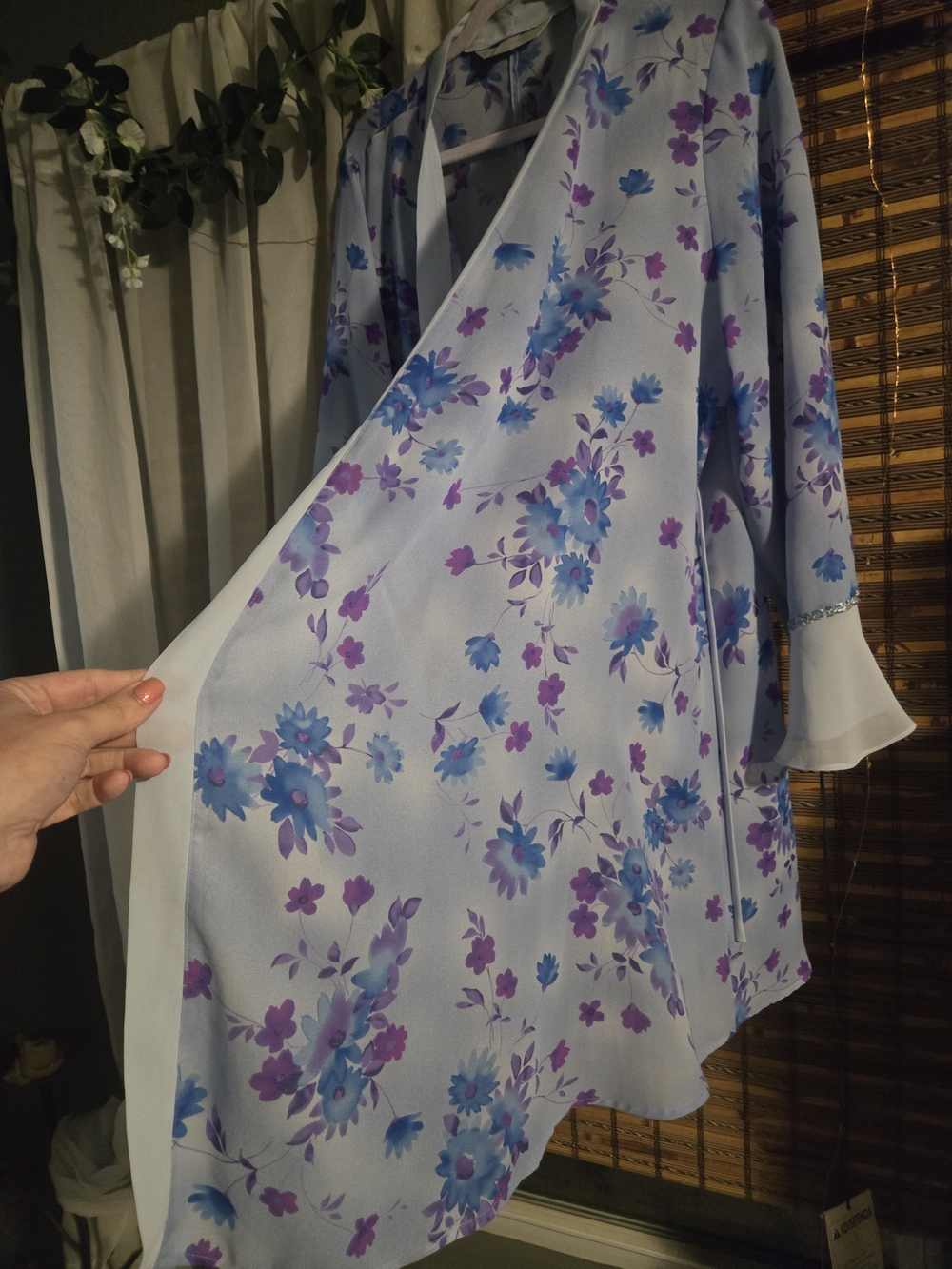 cacique. NWOT. Gorgeous sheer robe.